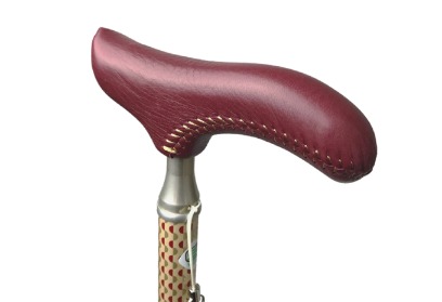 鹿革のやわらかいグリップ