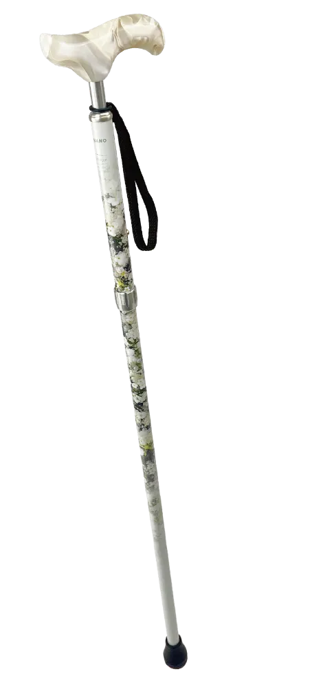 高齢者におすすめのウォーキングポール 2本杖